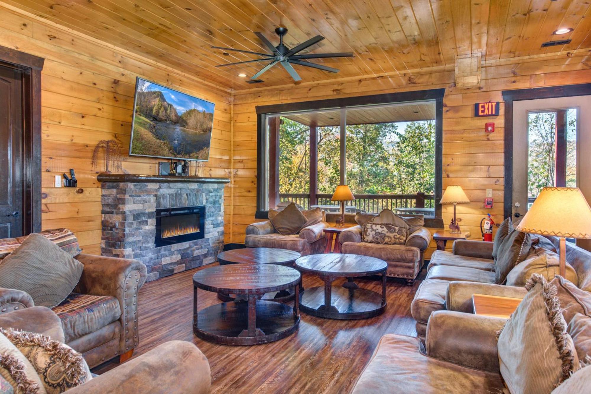 The Big Willow Retreat By Stony Brook Cabins ガトリンバーグ エクステリア 写真