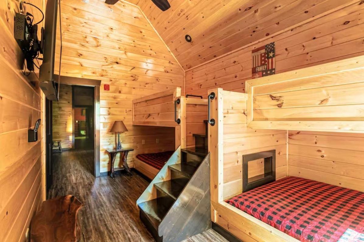 The Big Willow Retreat By Stony Brook Cabins ガトリンバーグ エクステリア 写真